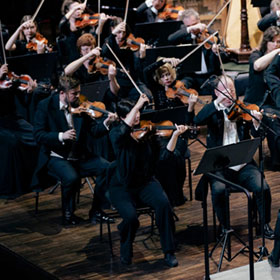 Tarmo Peltokoski Conducts Holst, Williams and Maskats - Latvian National Symphony Orchestra