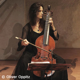 Hille Perl - Queen of Strings